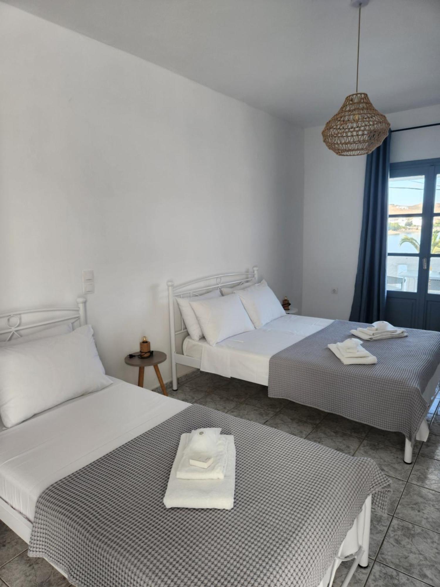 Eleios Hotel Serifos Livadi  Extérieur photo