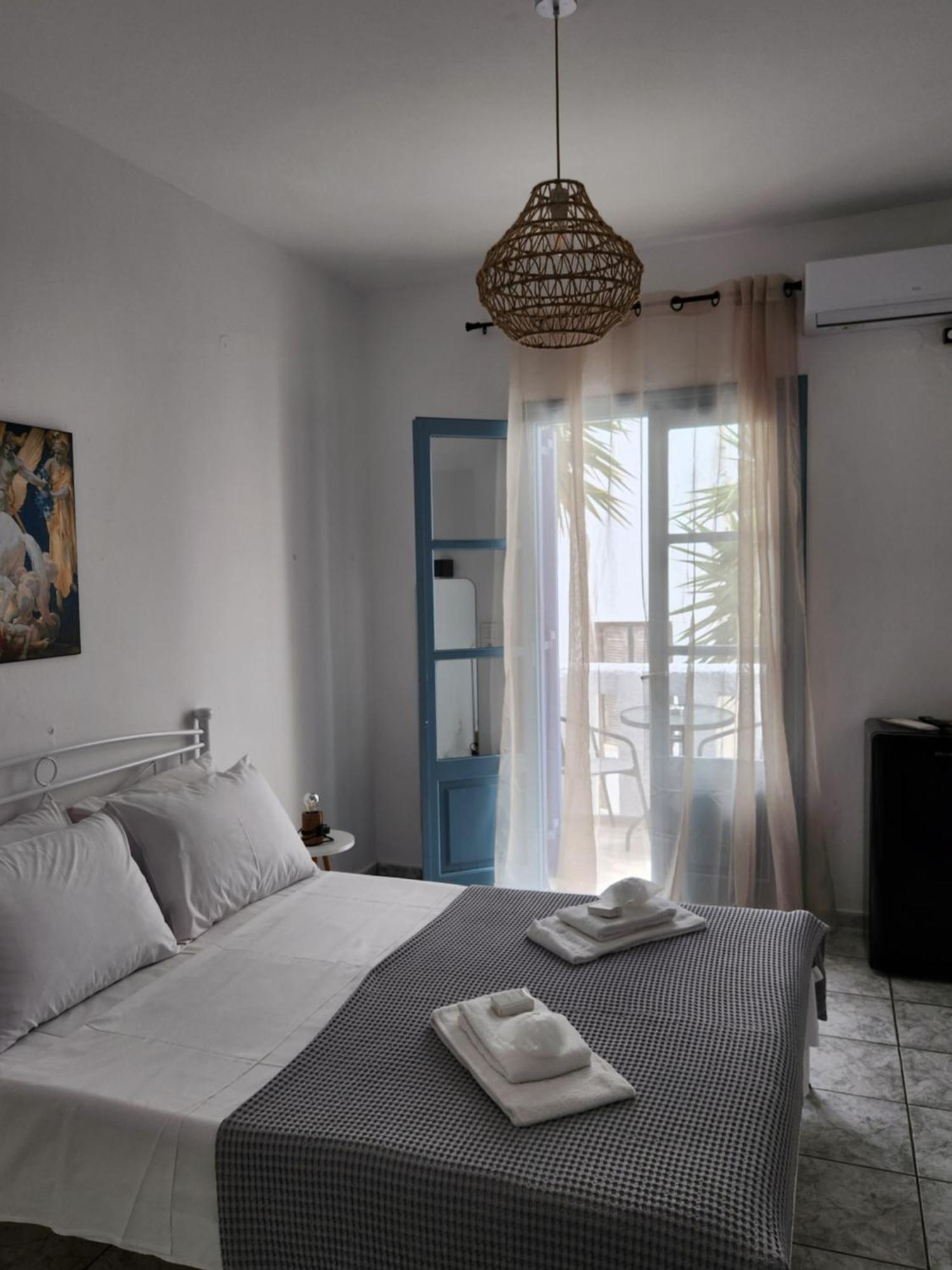 Eleios Hotel Serifos Livadi  Extérieur photo